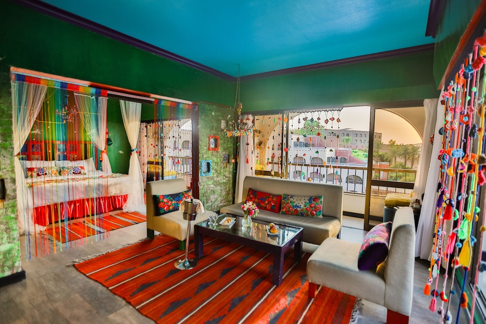 Design Suite, Terrace, River View photo 1