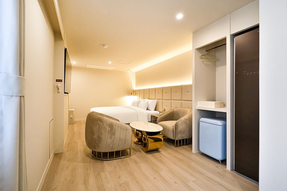 Premium Double Room - Photo 1