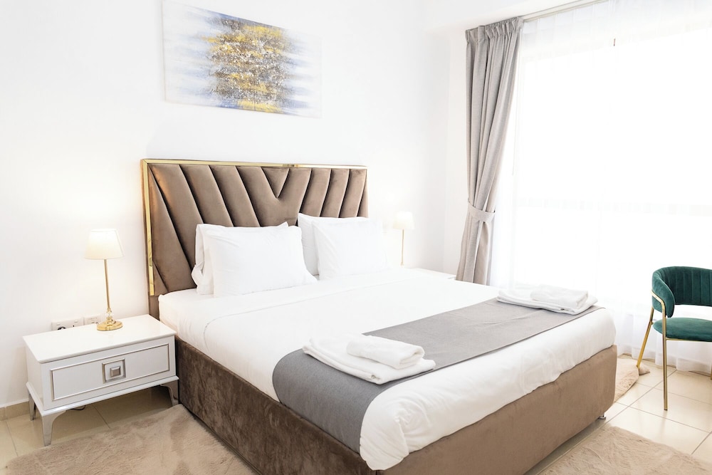 Deluxe Apartment, 2 Bedrooms, Balcony, Marina View photo 2