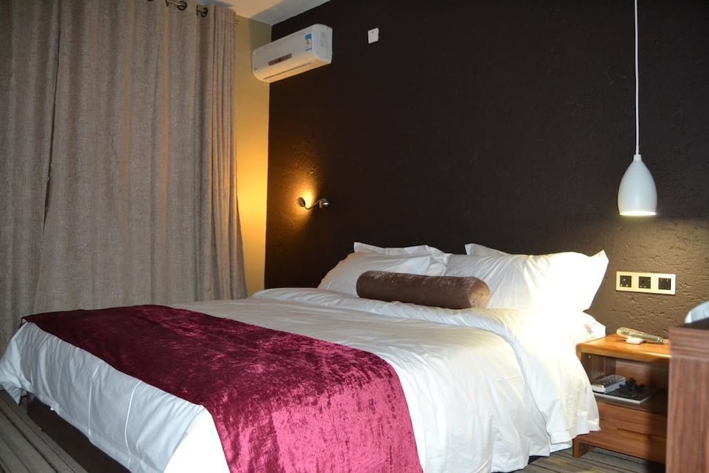 Deluxe Suite, 1 King Bed photo 1