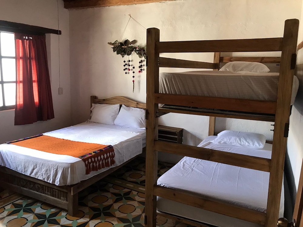 Economy Quadruple Room, 1 Bedroom photo 1