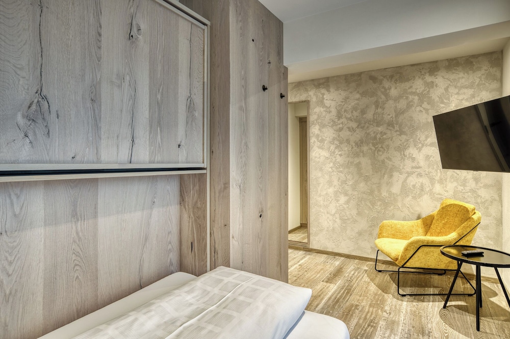 Deluxe Single Room photo 2
