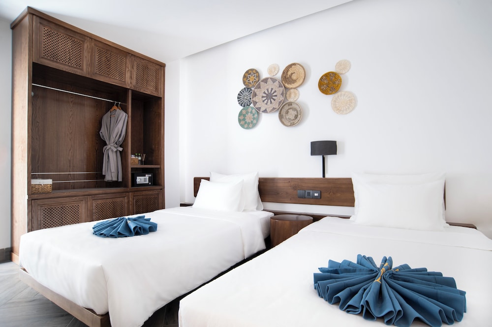 Standard Double or Twin Room, Non Smoking, No Windows