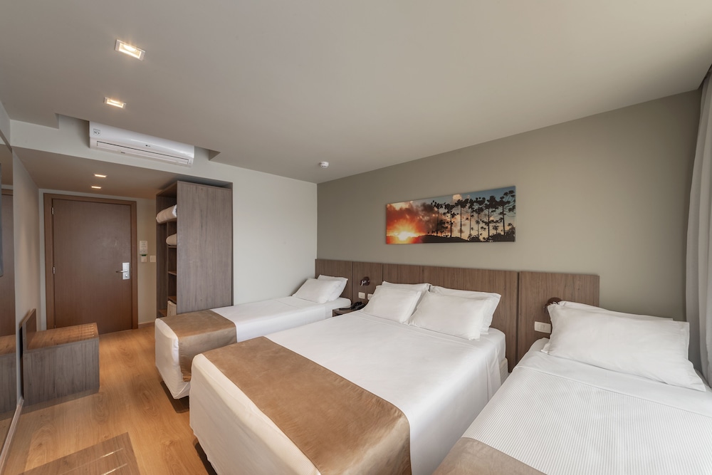 Quadruple Luxury photo 1
