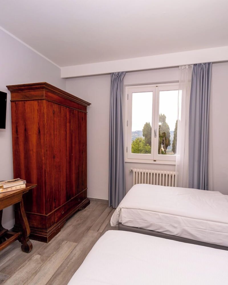 Standard Triple Room - Photo 3