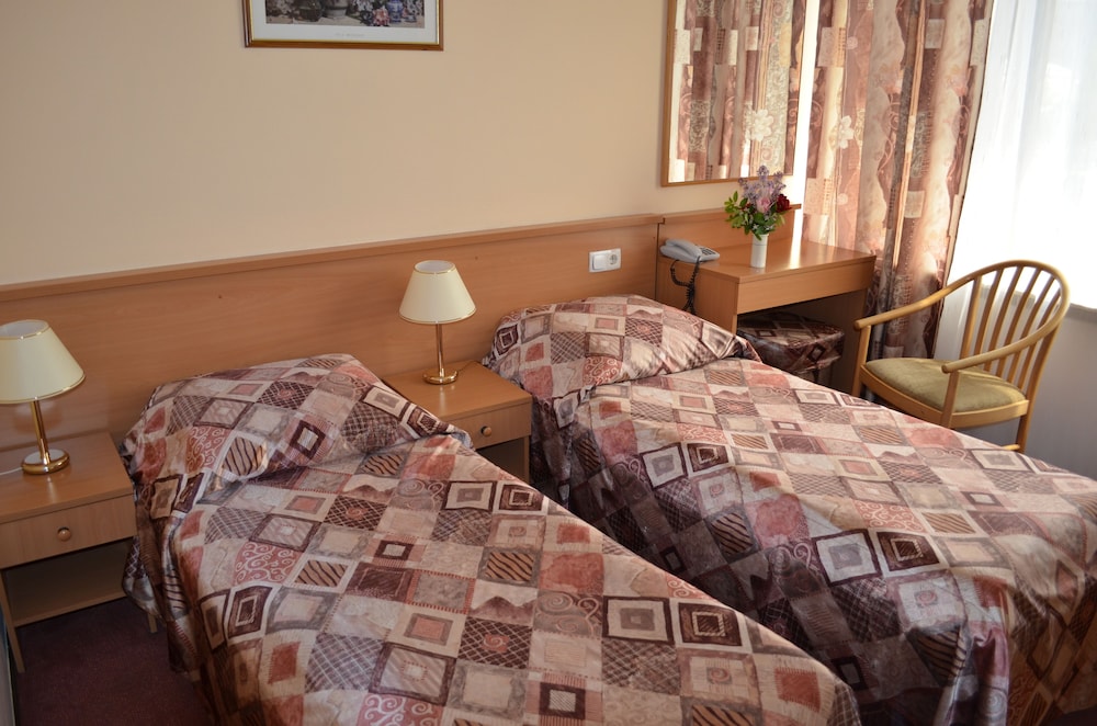 Premier Twin Room photo 2