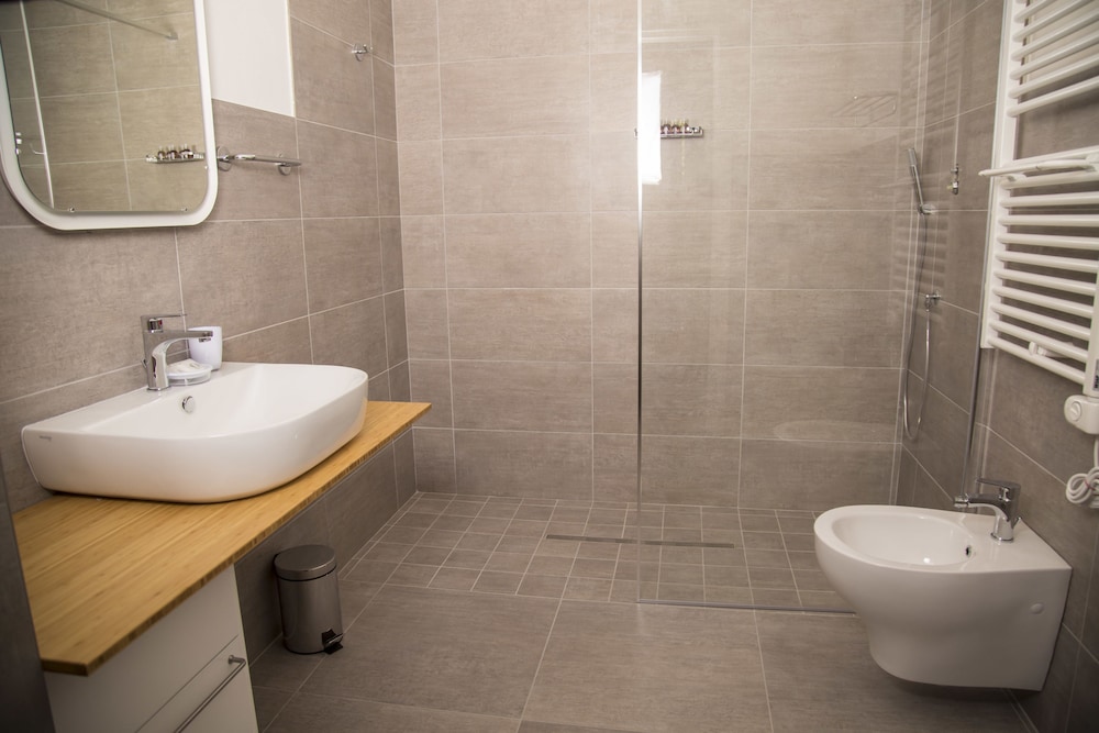 Apartment, 2 Bedrooms - Photo 7