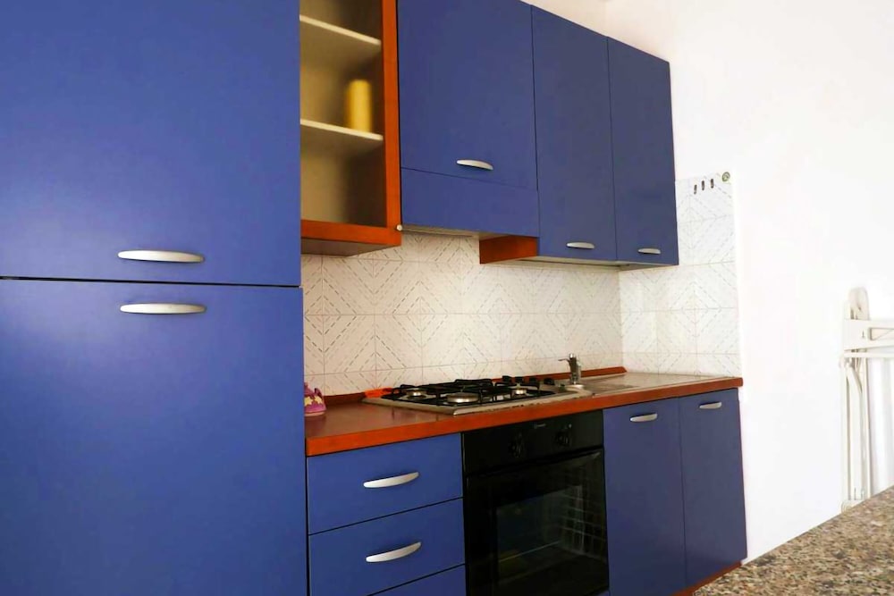 Classic Condo, 2 Bedrooms photo 2