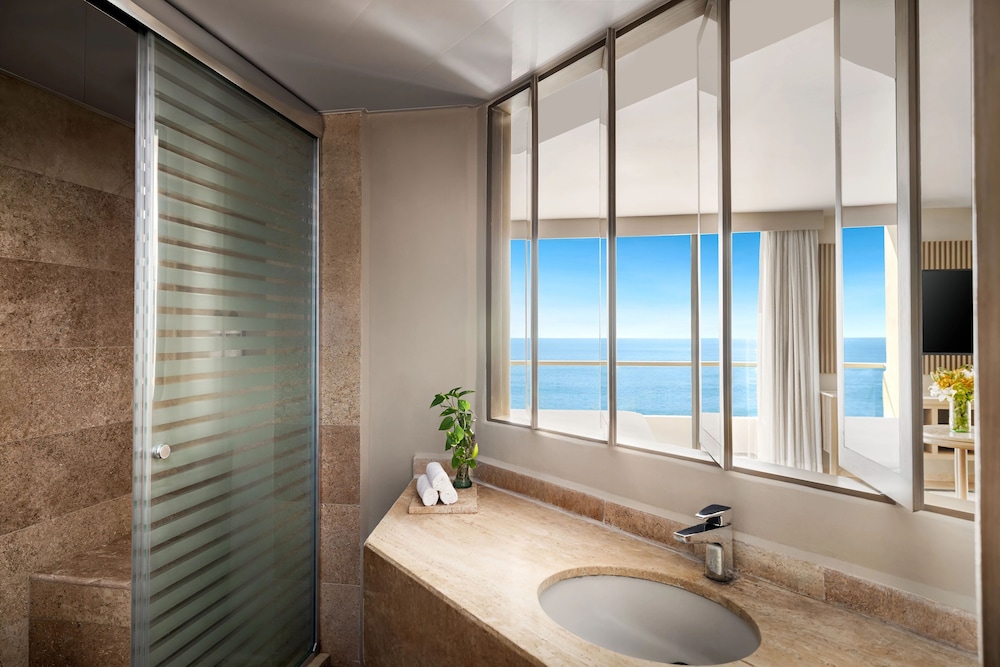 Family Suite, Oceanfront (Sun Club) - Photo 4