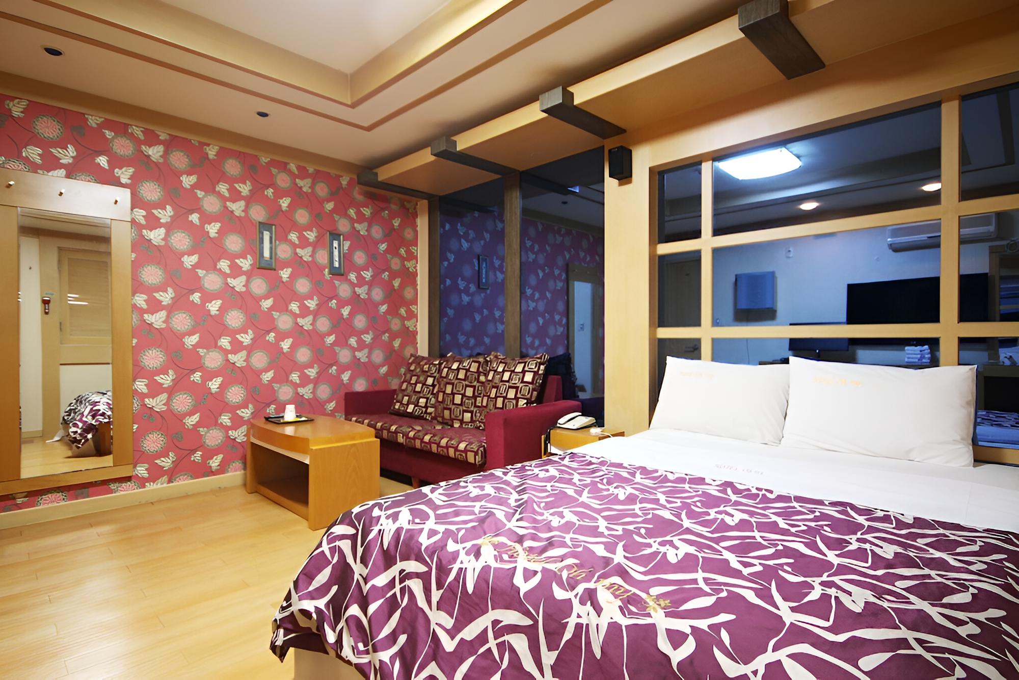 Room (Special Room)