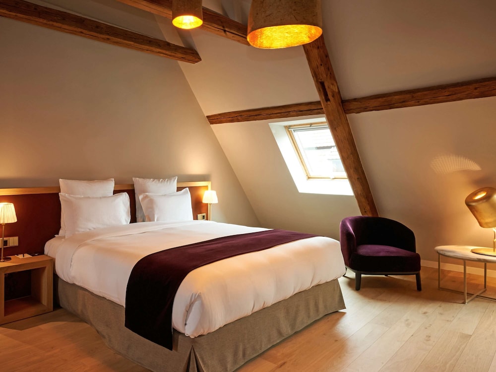 Deluxe Room, 1 King Bed photo 1
