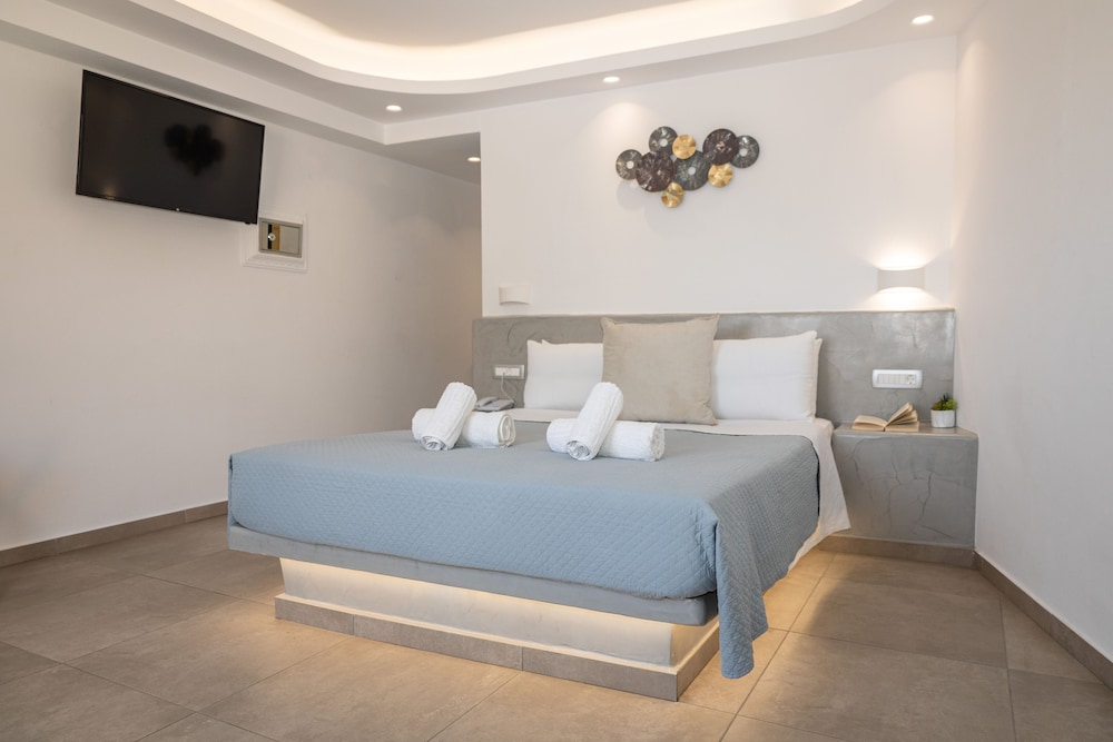 Deluxe Double Room - Photo 1