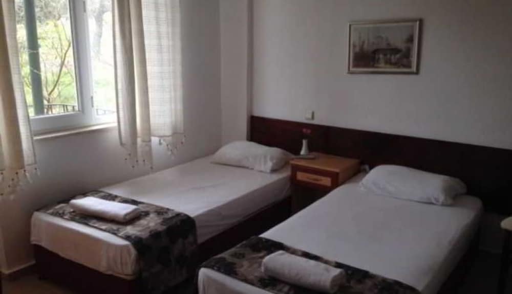 Economy Twin Room, Garden View