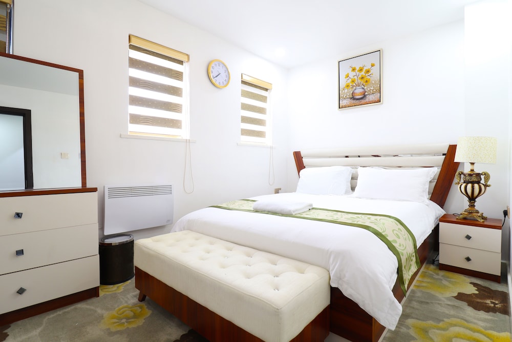 One Small Bedroom Apartment photo 2