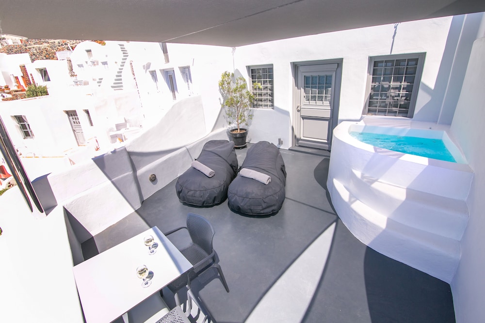 Deluxe Suite (Sunset View) - Photo 3