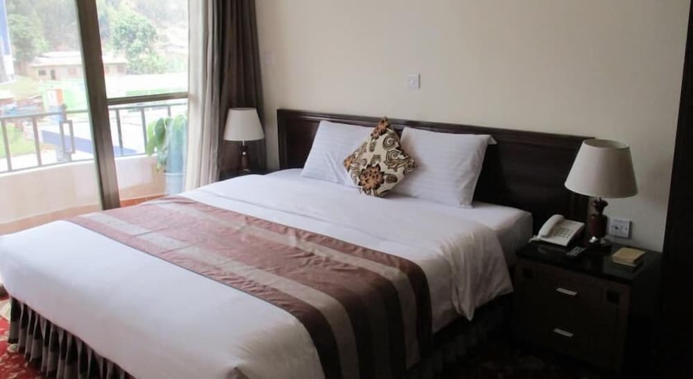 Standard Double or Twin Room photo 3