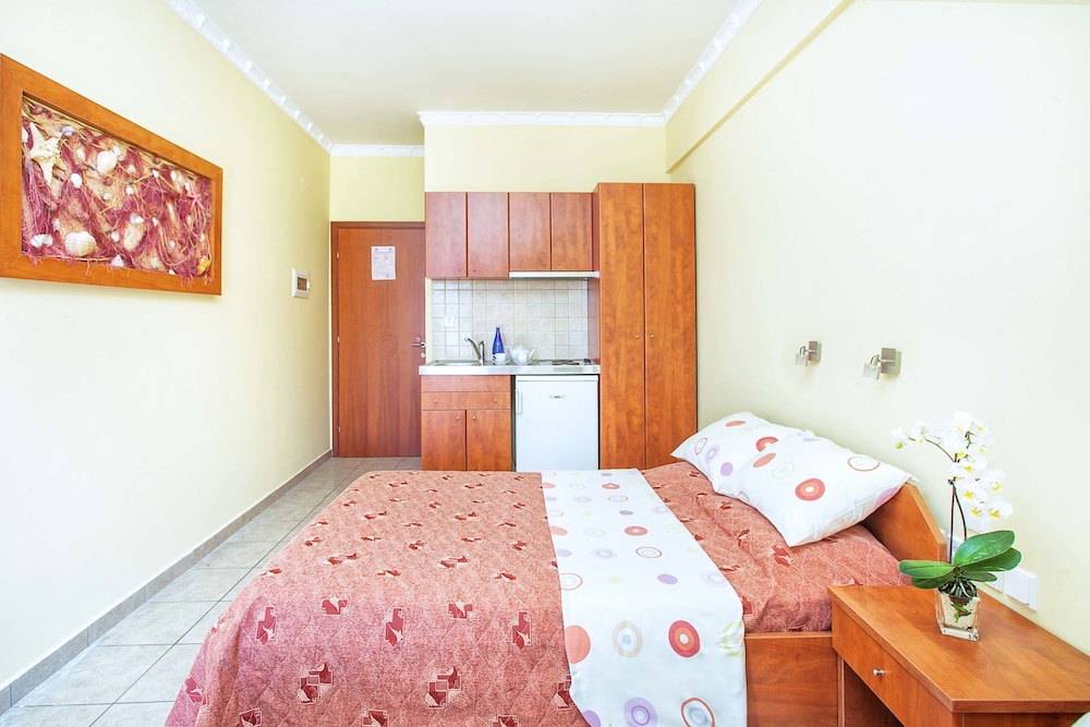 Triple Room, Non Smoking, Balcony photo 3