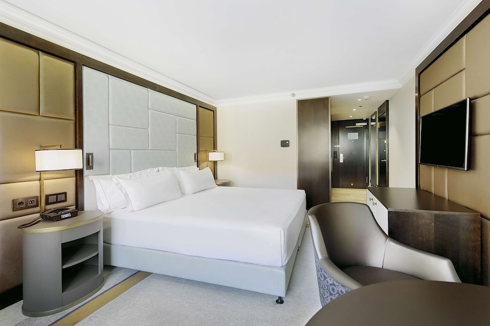 Room, 1 King Bed, Non Smoking - Photo 2