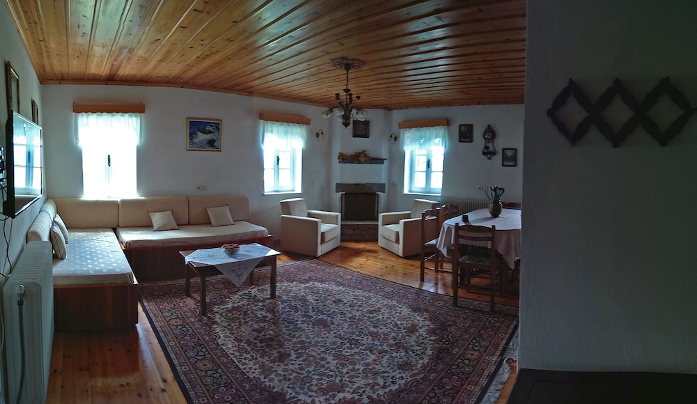 Family House photo 1