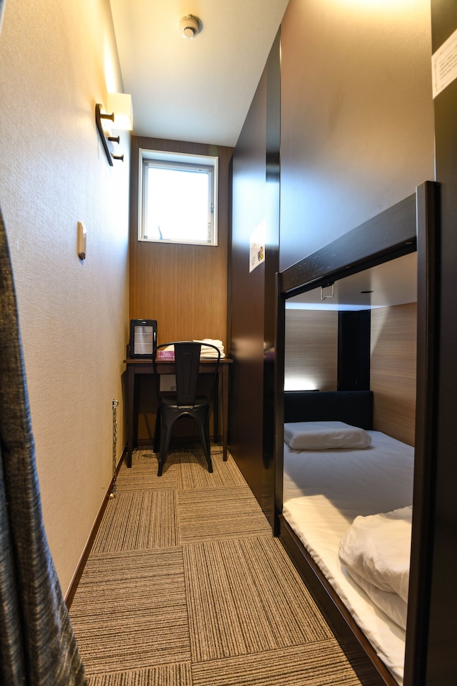 Shared Dormitory, Men only photo 3