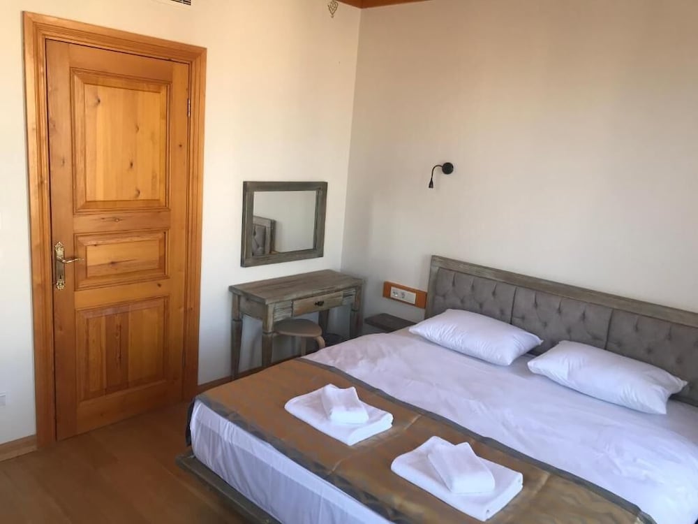 Family Quadruple Room photo 3