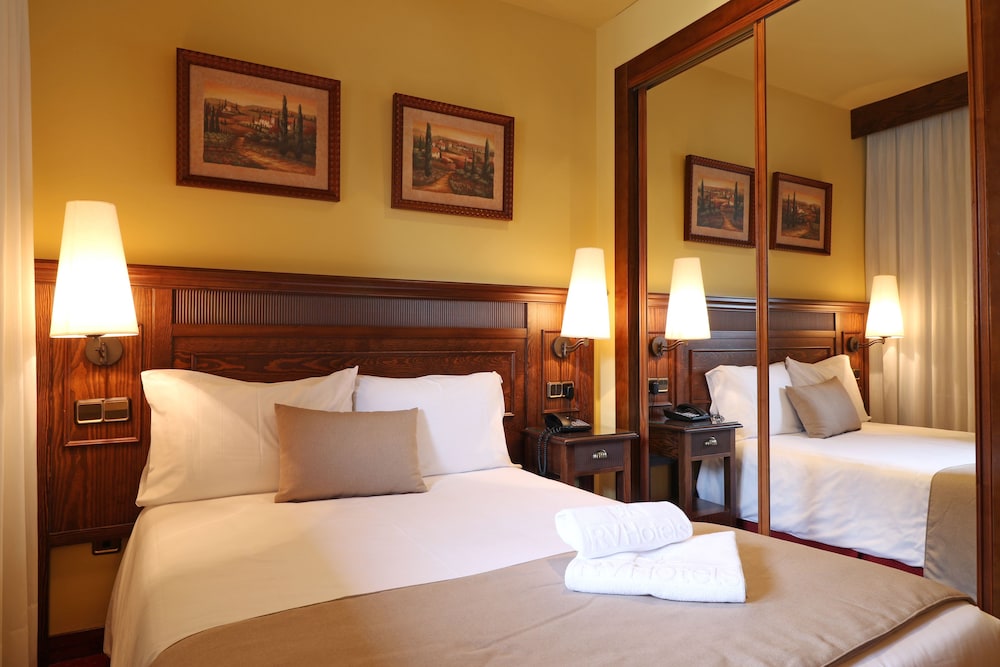 Double Room (Small)