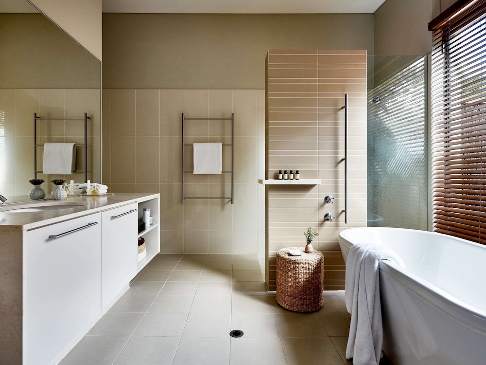 Villa, Three Bedrooms, Three Bathrooms - Photo 8