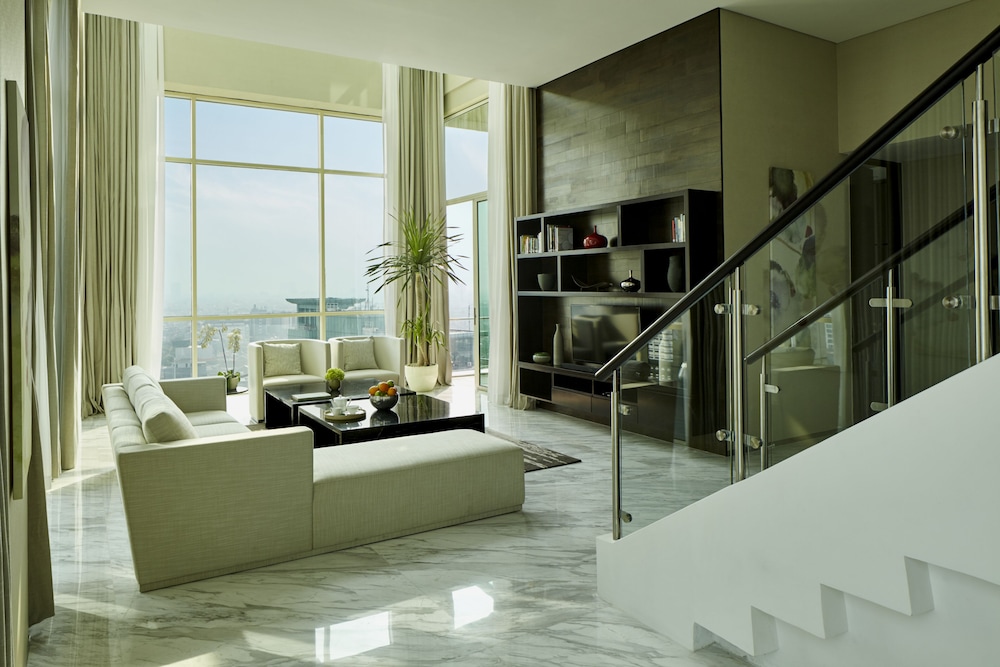 Penthouse (Duplex) photo 3