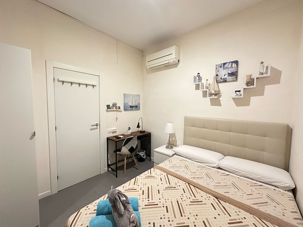 Habitación Doble Económica, Baño Compartido
