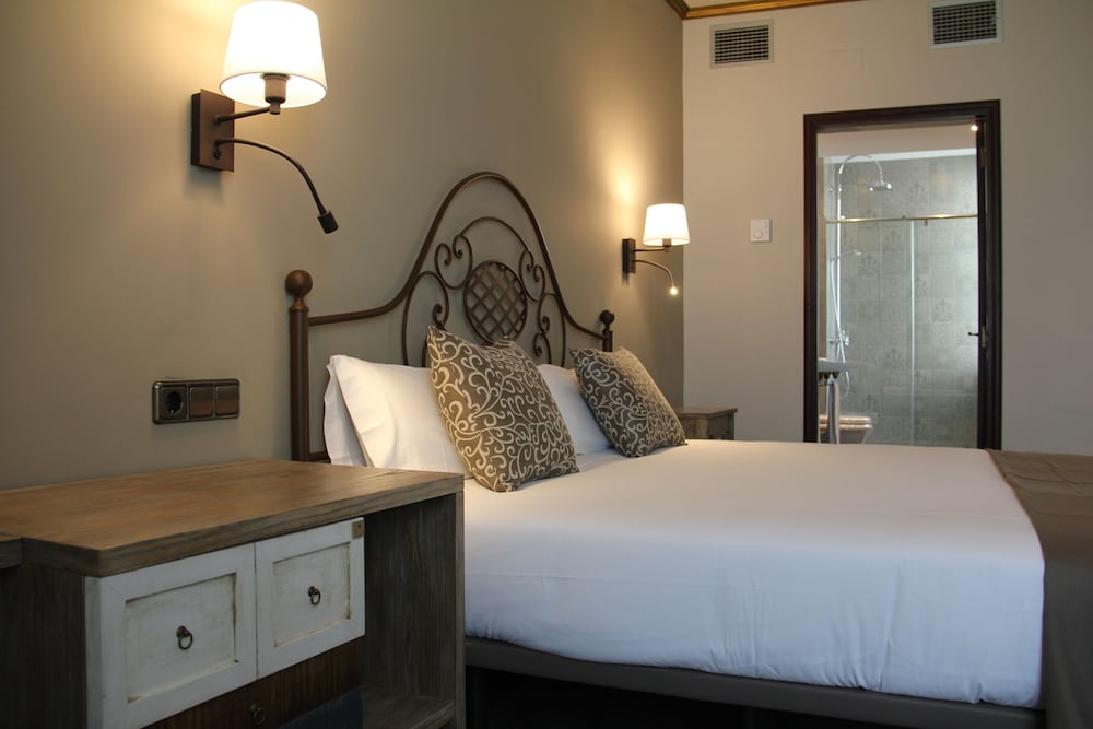 Double Room (Vista Plaza) - Photo 2