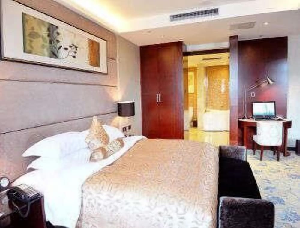 Room, 1 King Bed, Smoking