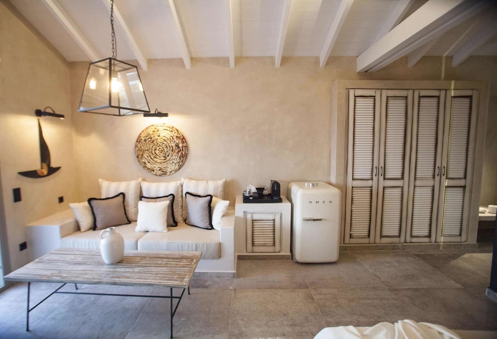 Honeymoon Suite, Sea View - Photo 7