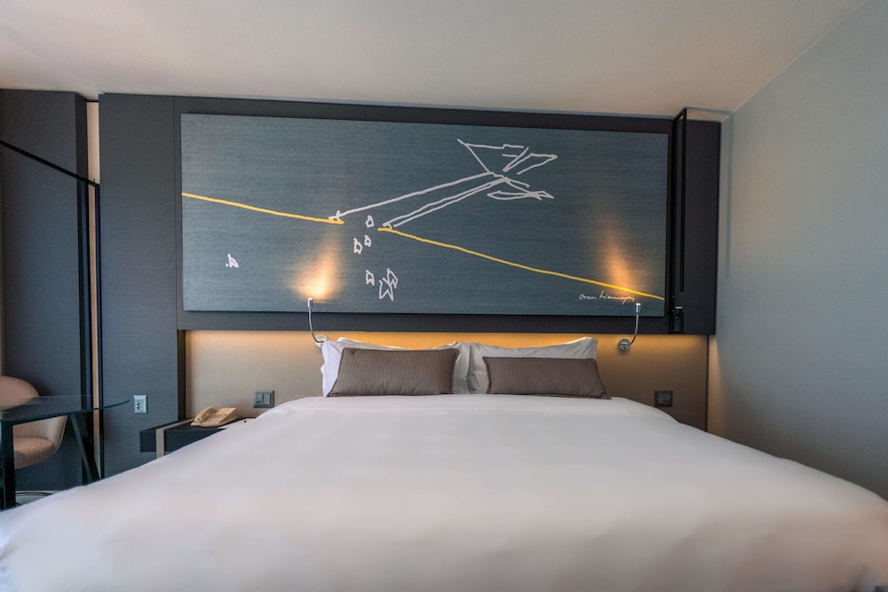 Superior Room, 1 King Bed