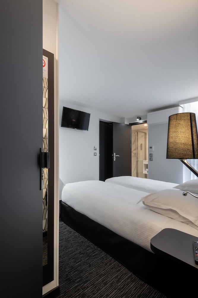 Basic Twin Room, 2 Twin Beds - Photo 4