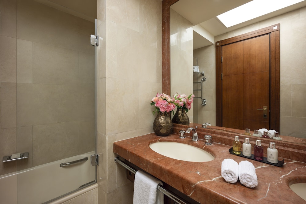 Standard Room - Photo 1