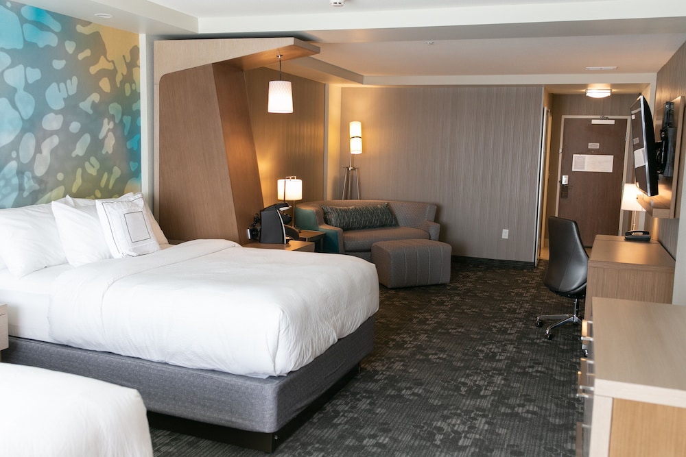 Studio, Multiple Beds (Hearing Accessible)