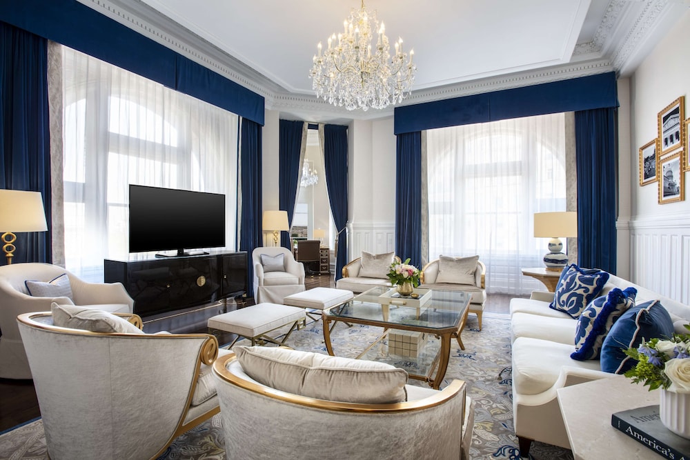Capitol 1 Bedroom Suite