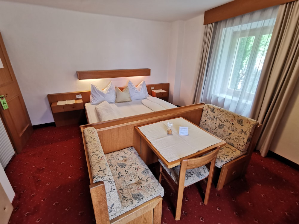 Standard Double Room, 1 Bedroom, Balcony, Valley View photo 3