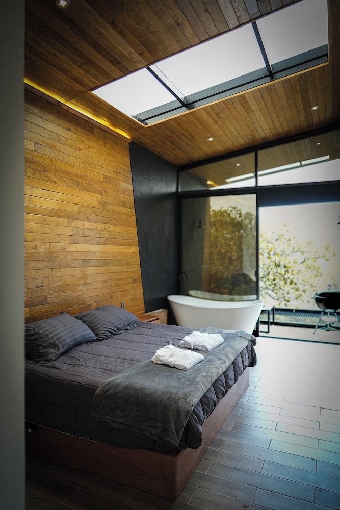 Deluxe Cabin, 1 King Bed