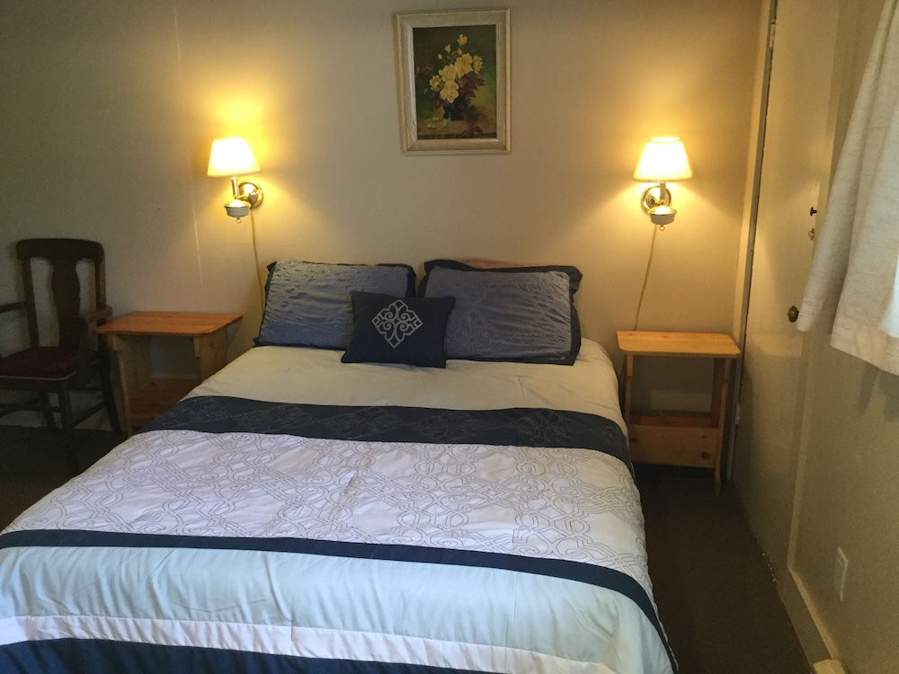 Deluxe Studio, 1 Queen Bed with Sofa bed, Kitchen photo 1