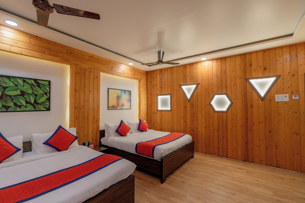 Superior Quadruple Room photo 2