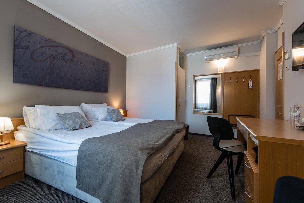 Standard Double Room (Loft) - Photo 7