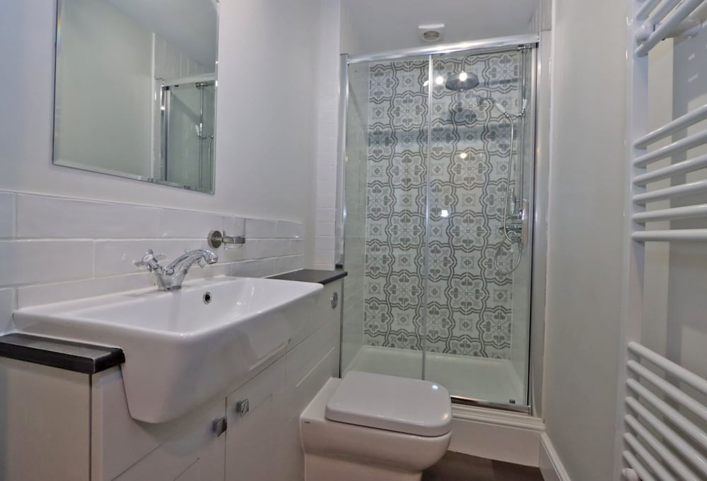 Executive Suite, Ensuite, Courtyard View photo 3