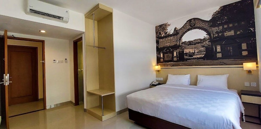 Deluxe Business Room