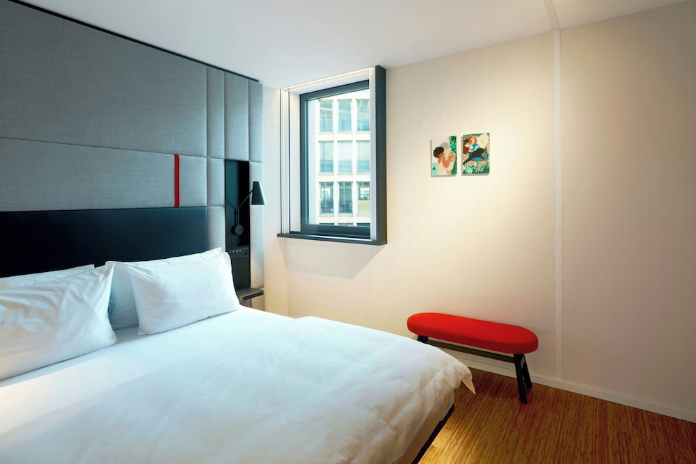 Room, 1 King Bed, Non Smoking