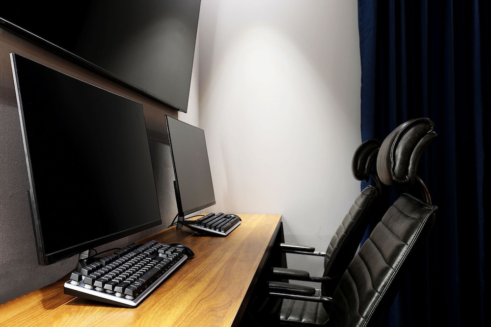 Gaming Room - Photo 2