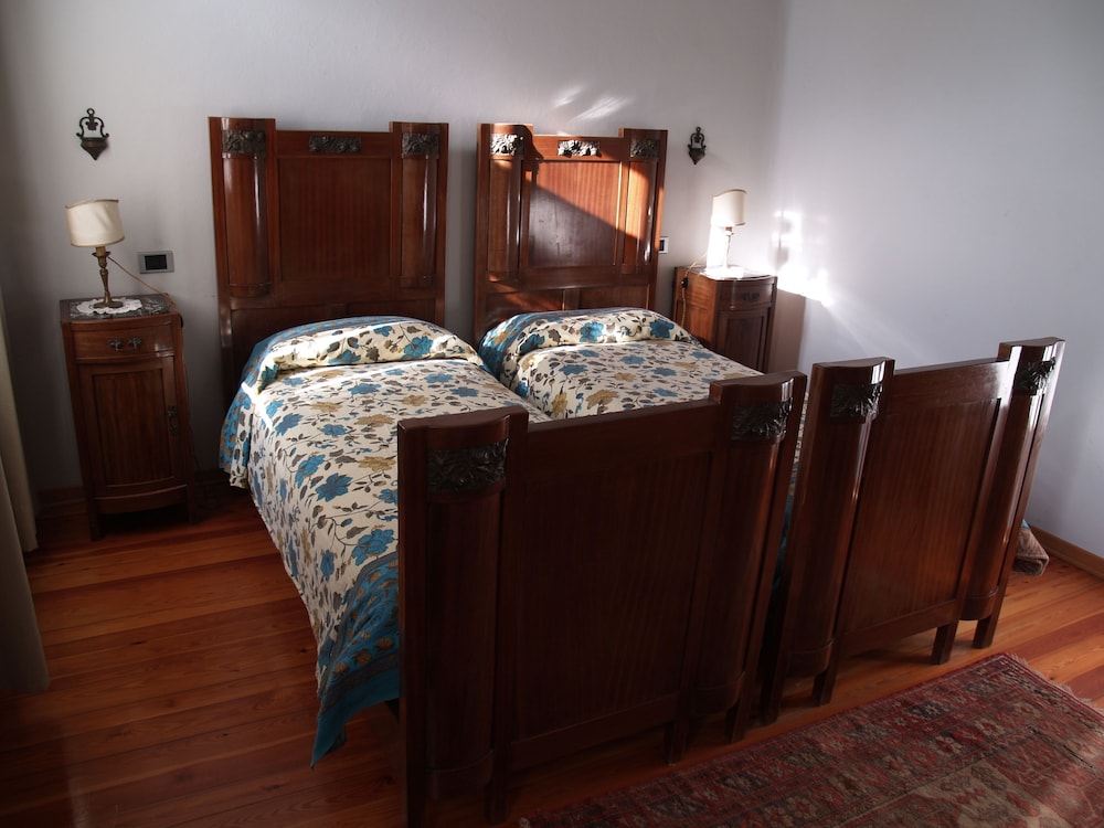 Deluxe Twin Room photo 3