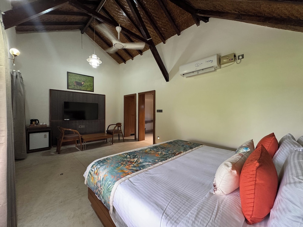 Suite, River View