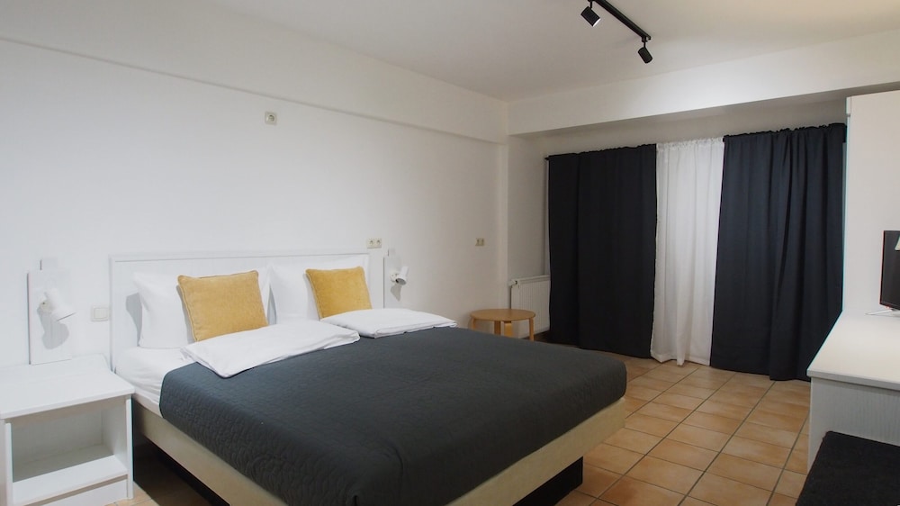 Basic Double Room