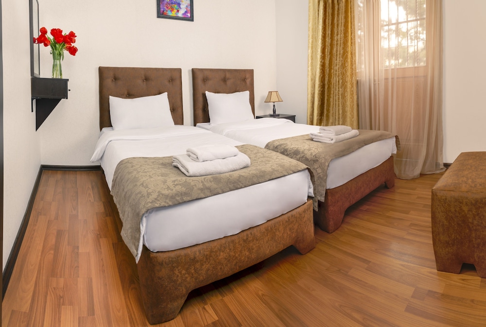 Comfort Quadruple Room